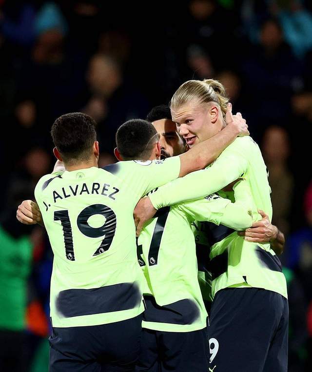  哈兰德戴帽曼城五球横扫伯恩茅斯登顶  